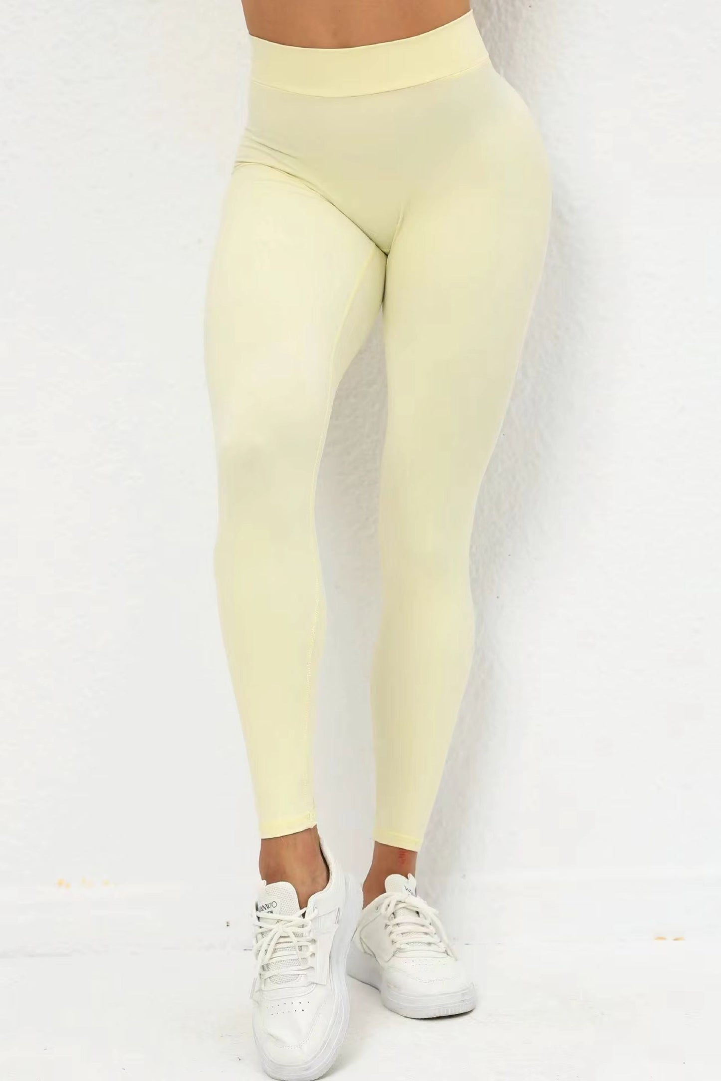 Seamless Scrunch Butt Lift Leggings – High Waist Yoga Pants & Workout Tights for Women